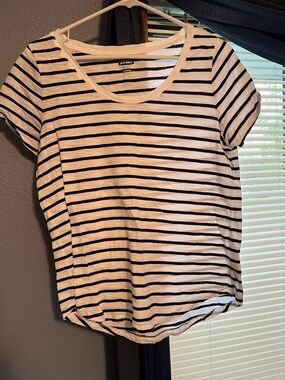 Old Navy White and Navy Striped Short-Sleeve Tee